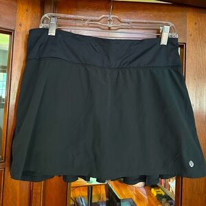 Lululemon tennis/golf skirt SIZE 8